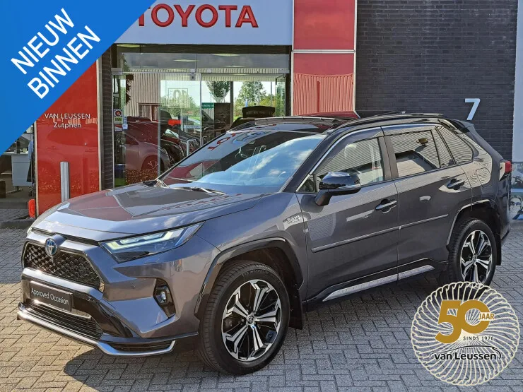 Toyota RAV4 (2022) — foto 1