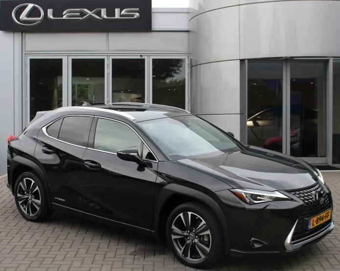 Lexus UX (2021) — foto 1