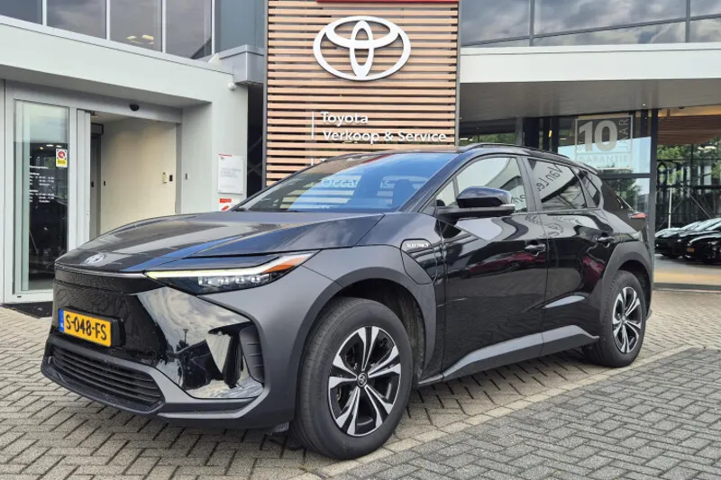 Toyota bZ4X (2023)