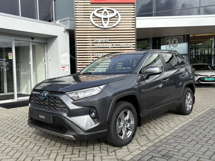 Toyota RAV4 (2024) — foto 1
