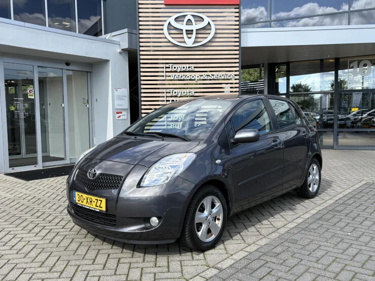 Toyota Yaris (2007) — foto 1