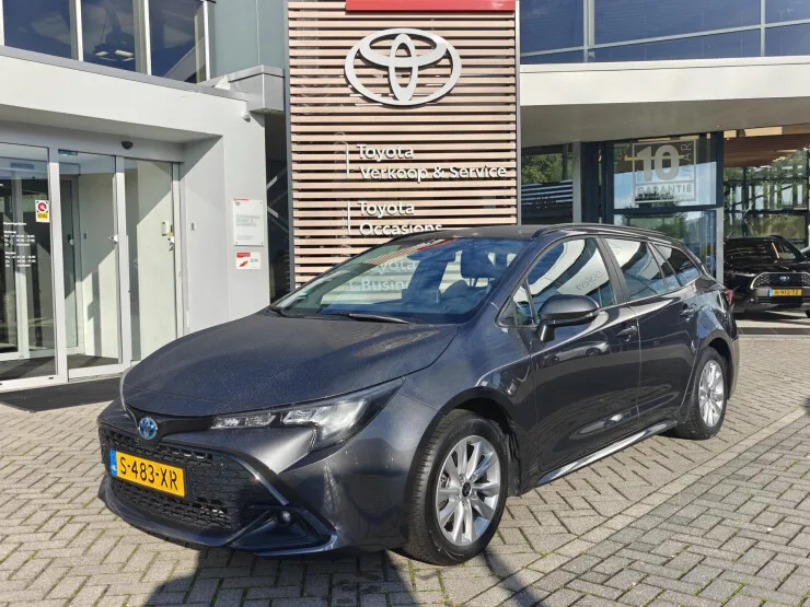 Toyota Corolla (2023) — foto 1