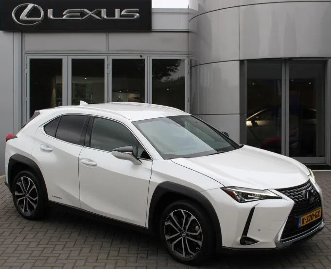 Lexus UX (2020) — foto 1