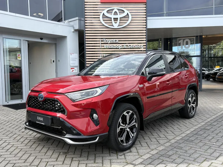 Toyota RAV4 (2021) — foto 1