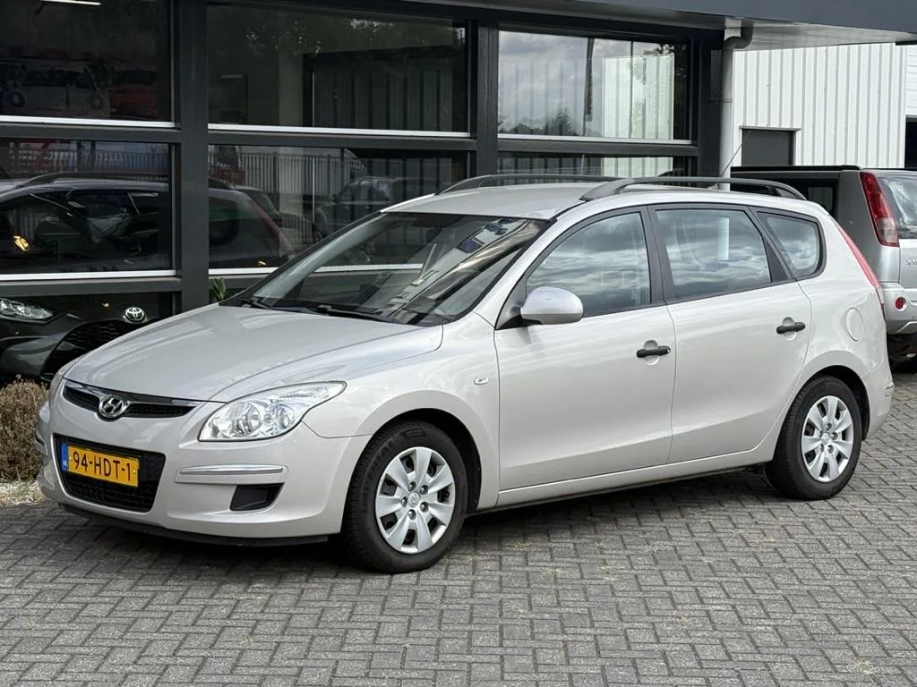 Hyundai i30 (2008) — foto 1