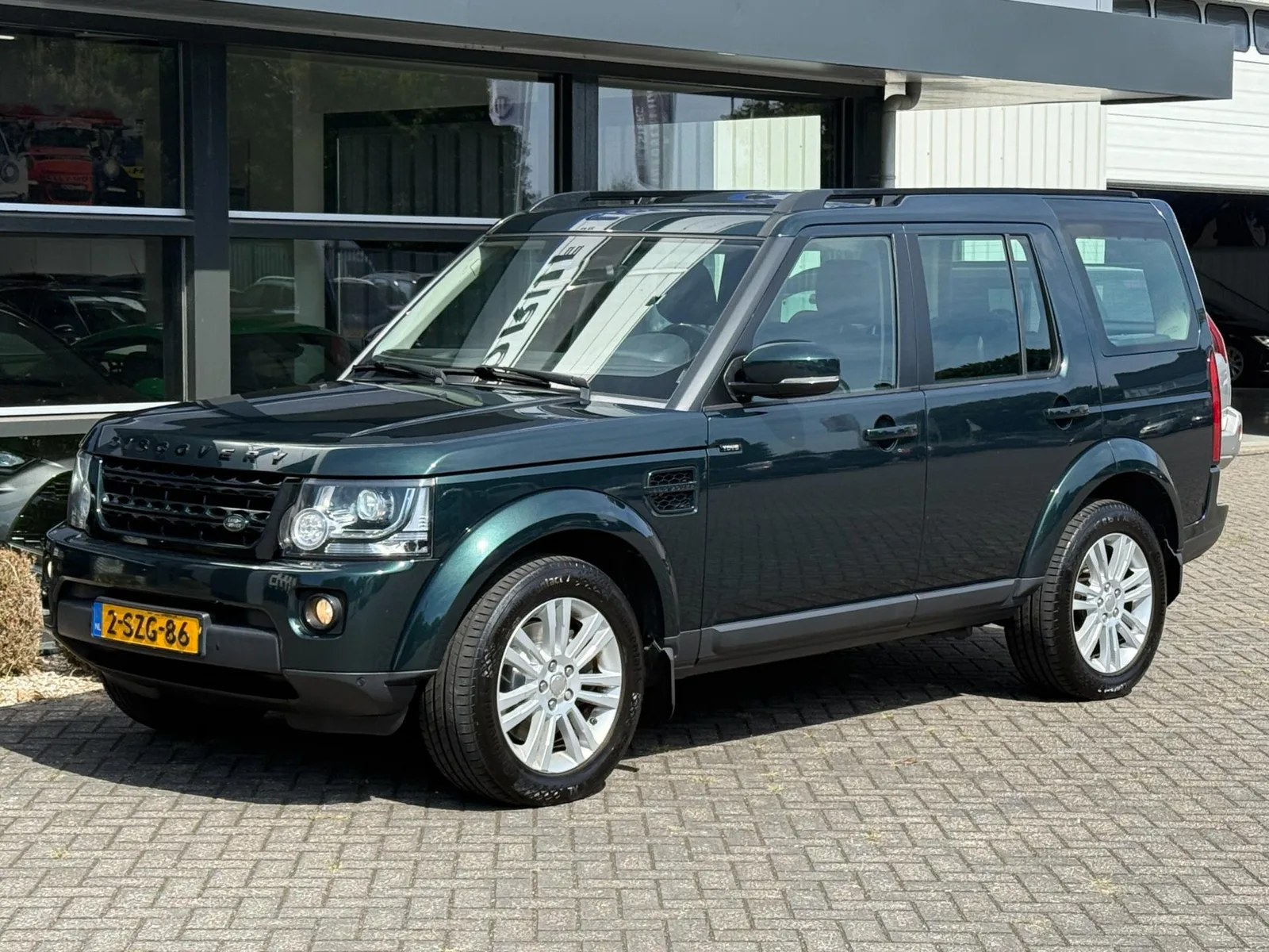 Land Rover Discovery (2014) — foto 1