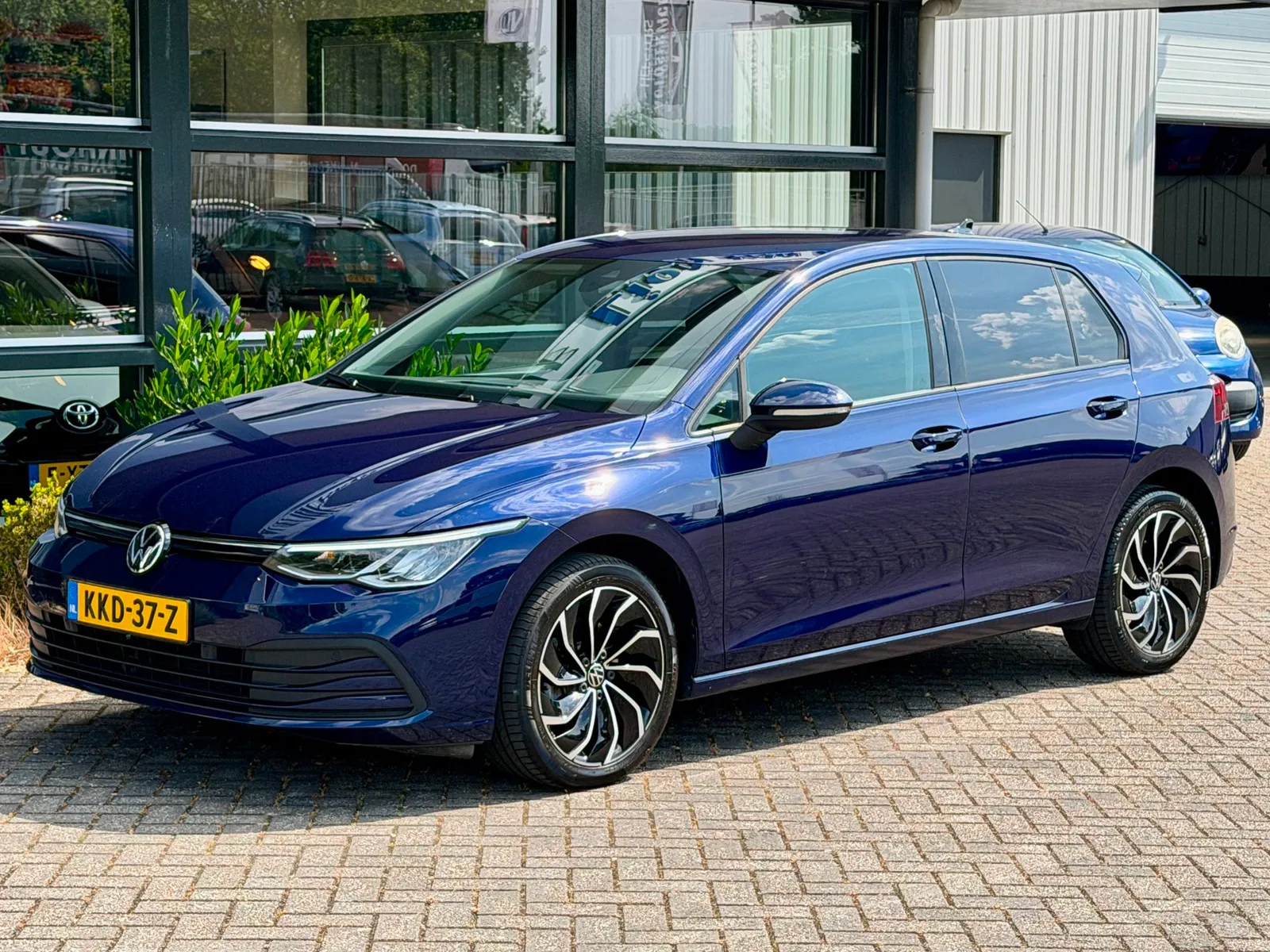Volkswagen Golf (2021) — foto 1
