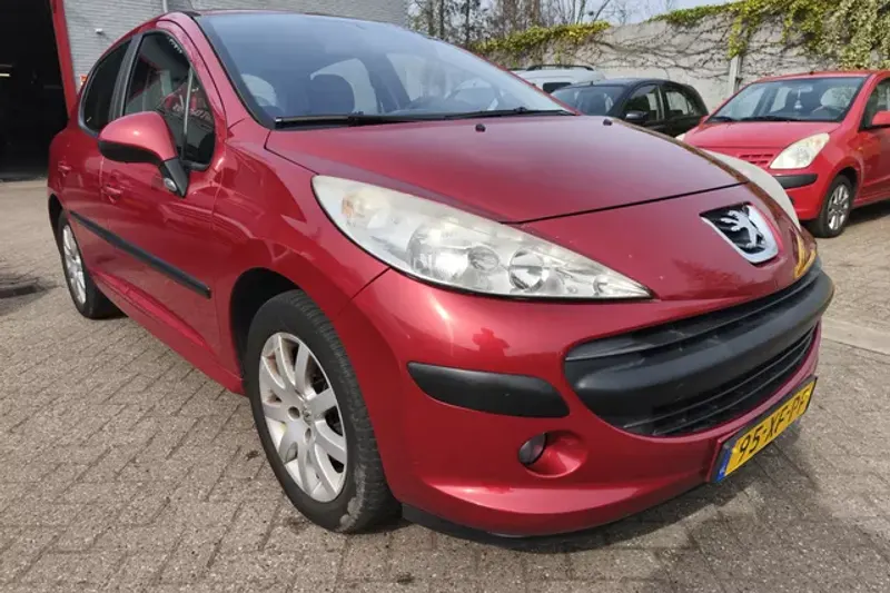 Peugeot 207 (2007)