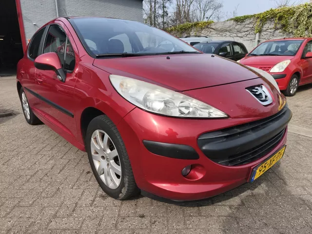 Peugeot 207 (2007) — foto 1