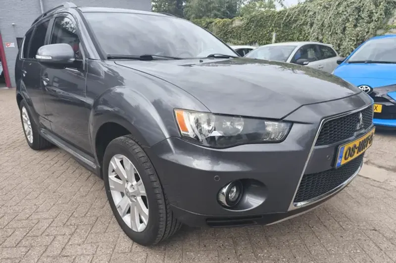 Mitsubishi Outlander (2010)