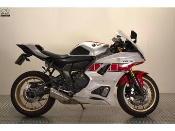 Yamaha R7 World GP 60TH Anniversary (2023) — foto 1