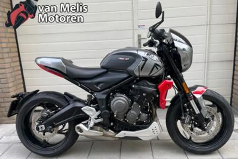 Triumph Trident 900 (2024)