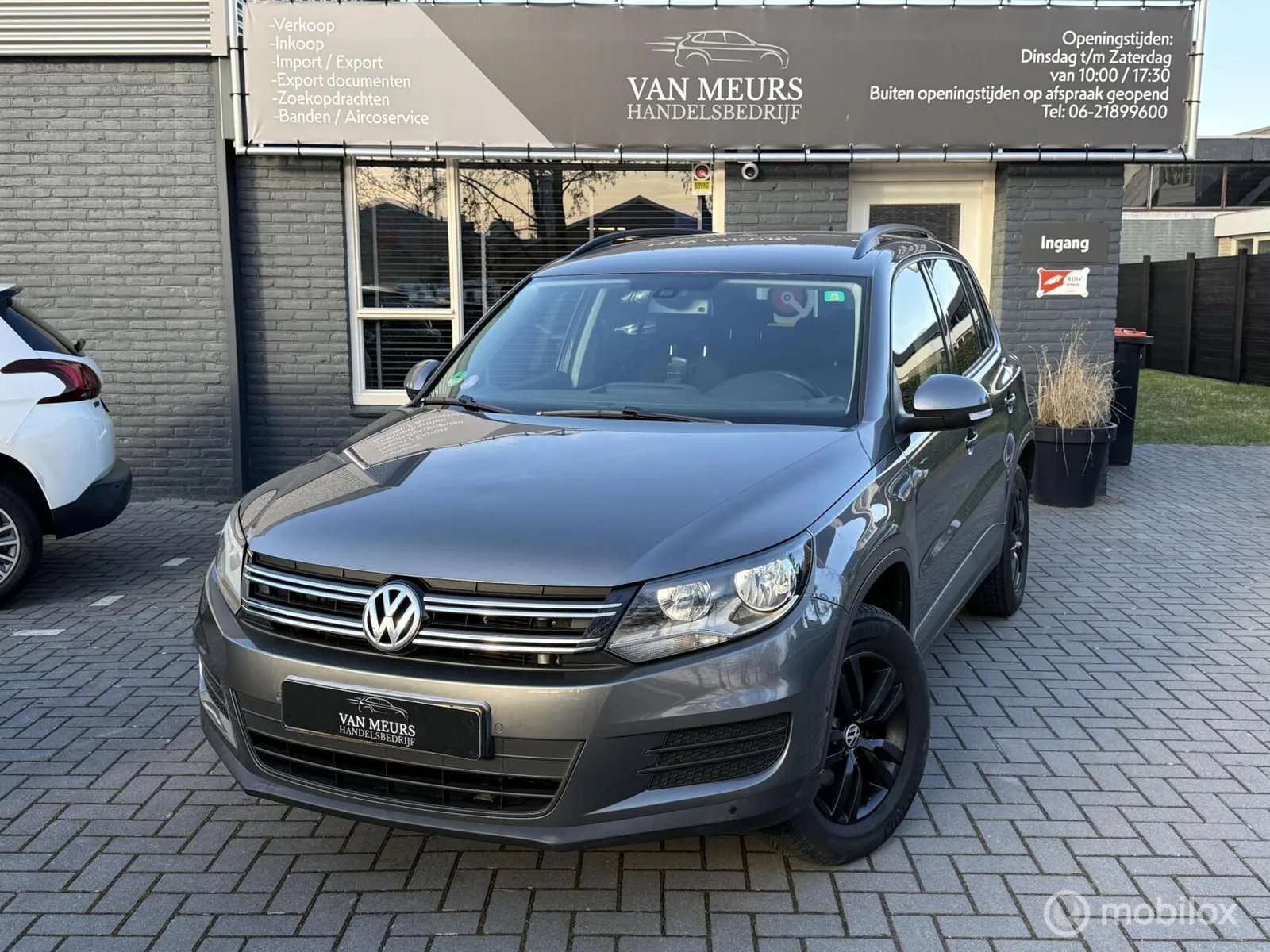 Volkswagen Tiguan (2012) — foto 1