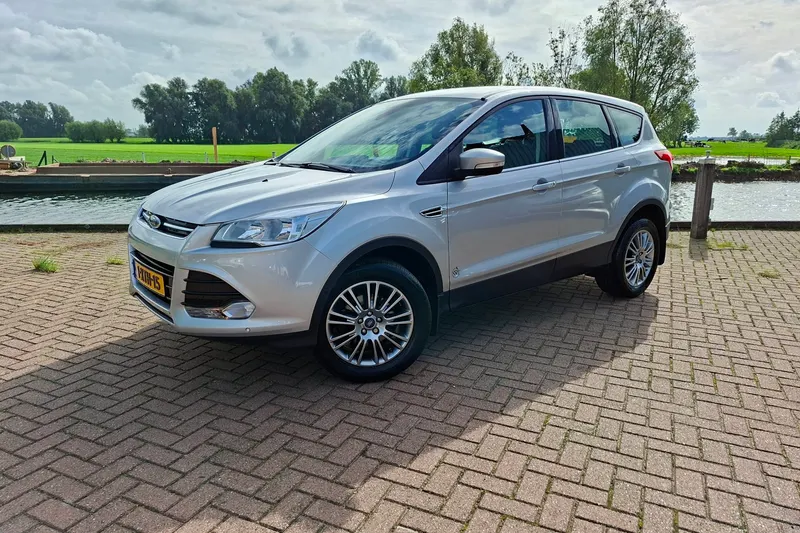 Ford Kuga (2014)