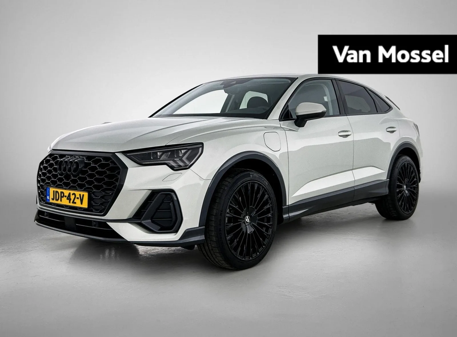 Audi Q3 (2024) — foto 1