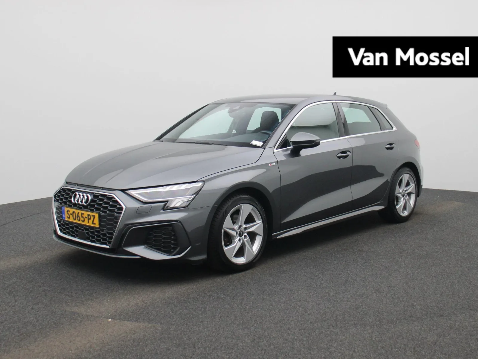 Audi A3 (2023) — foto 1
