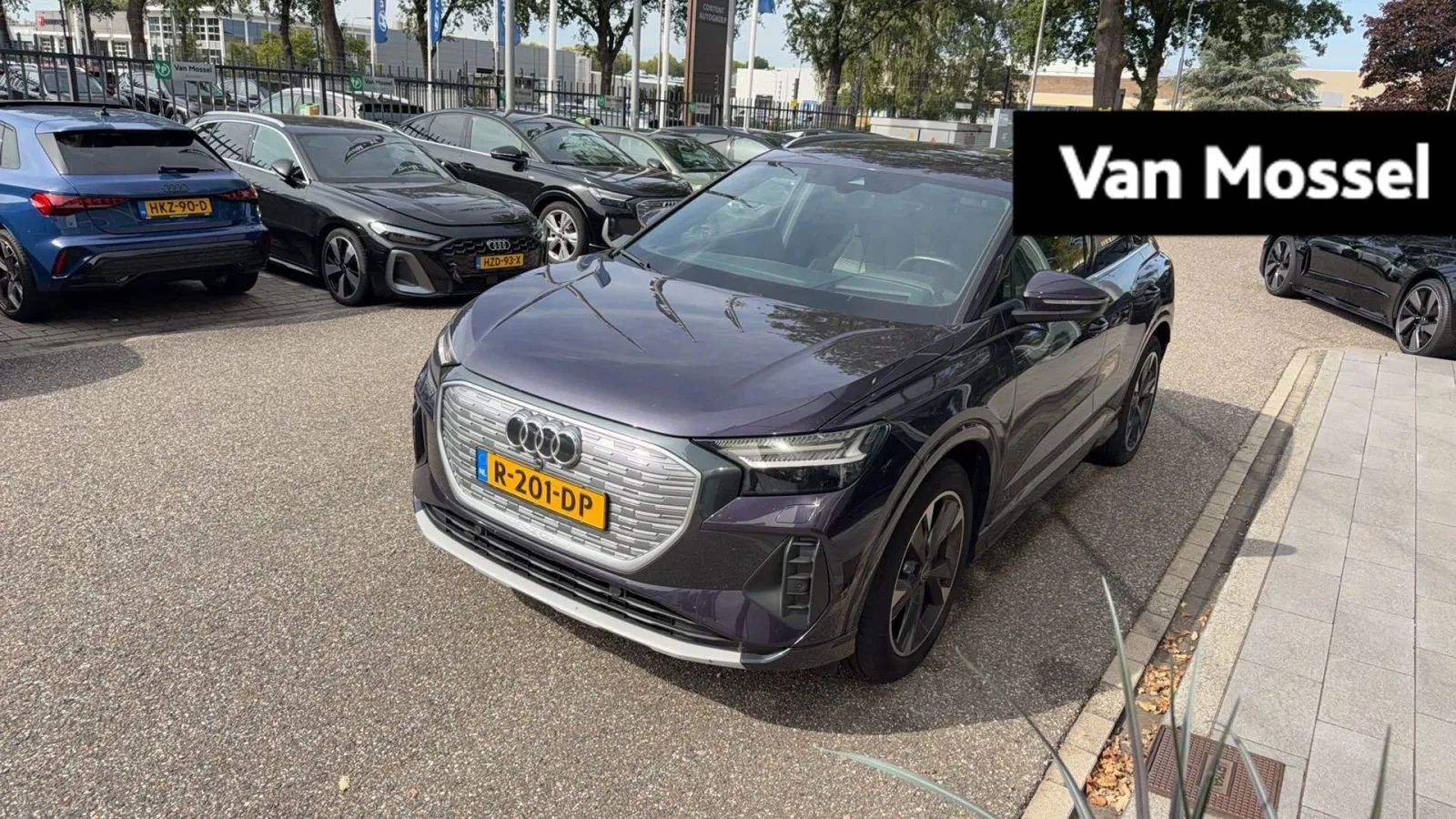 Audi Q4 e-tron (2021) — foto 1