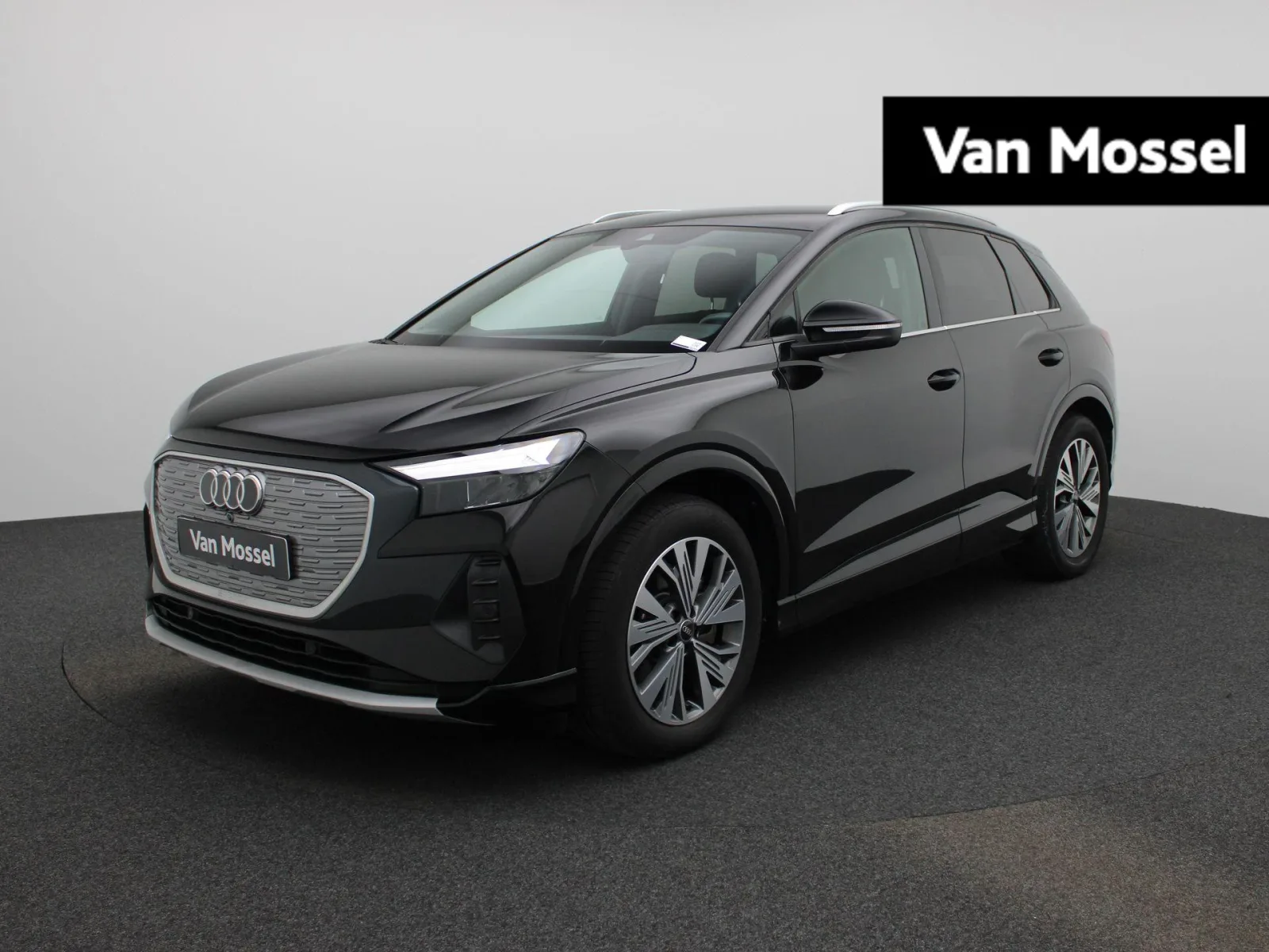 Audi Q4 e-tron (2022) — foto 1