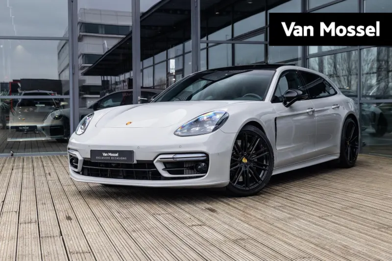 Porsche Panamera (2023)