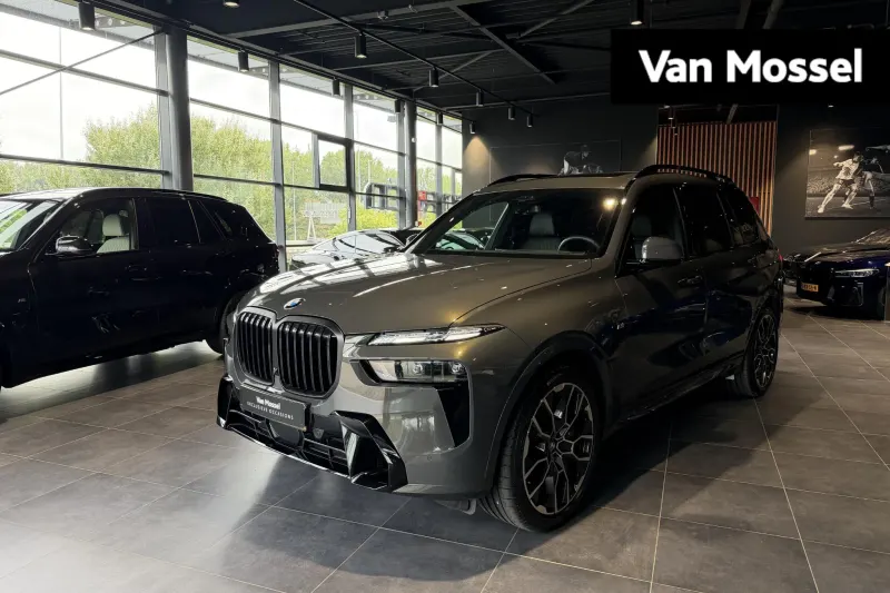 BMW X7 (2025)