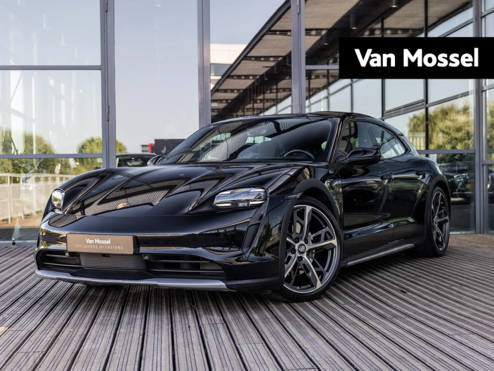 Porsche Taycan Cross Turismo (2022) — foto 1