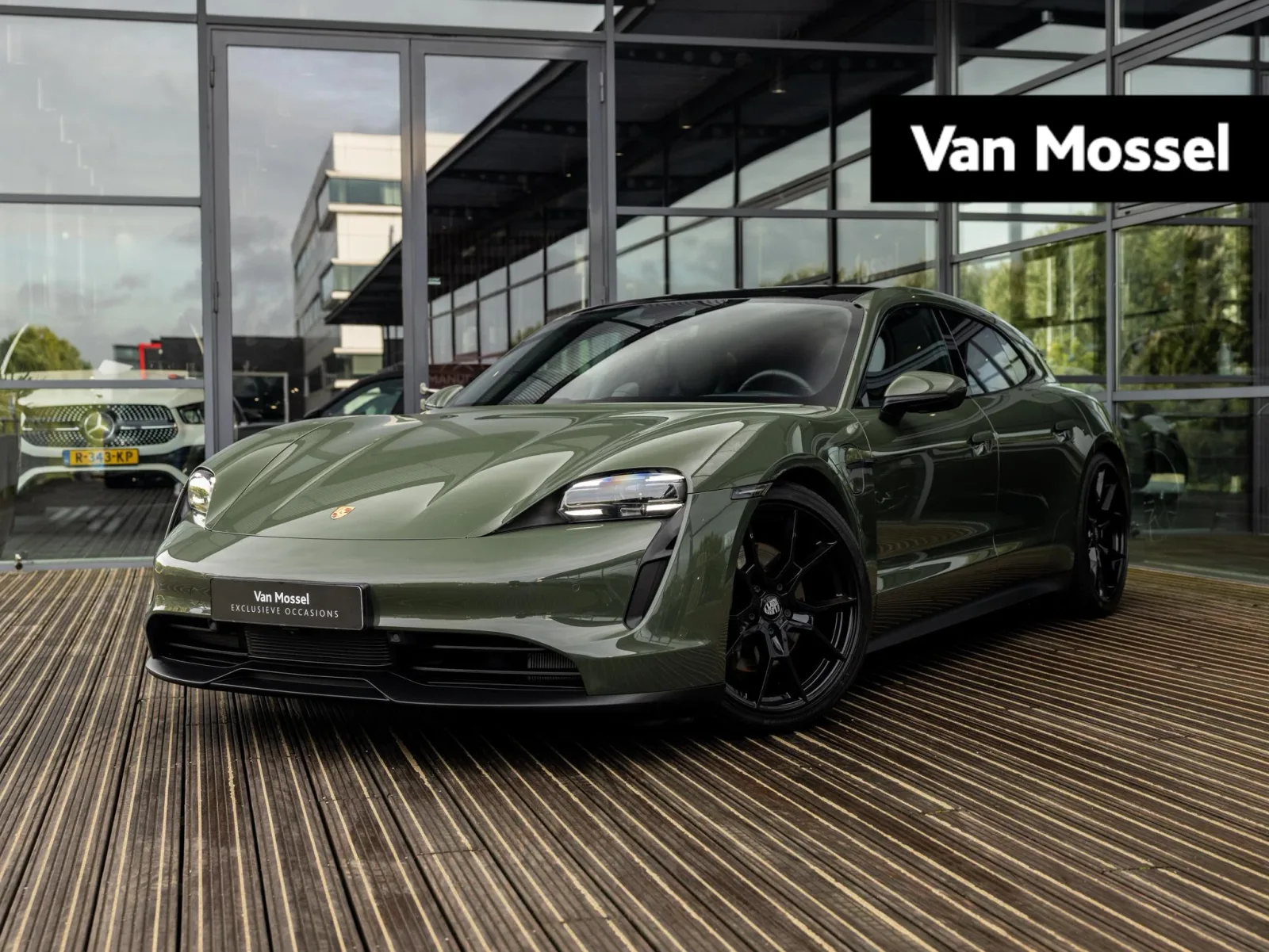 Porsche Taycan Sport Turismo (2023) — foto 1