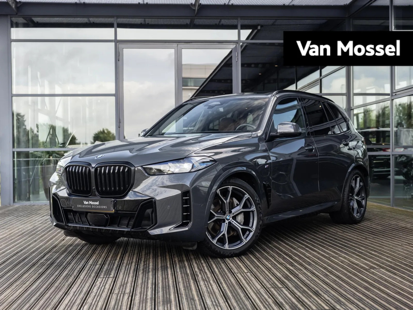 BMW X5 (2025) — foto 1