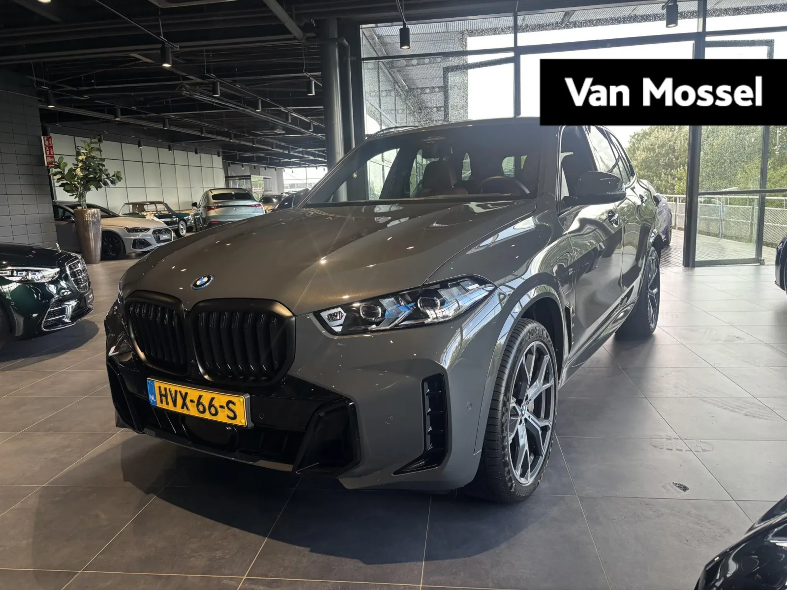 BMW X5 (2025) — foto 1