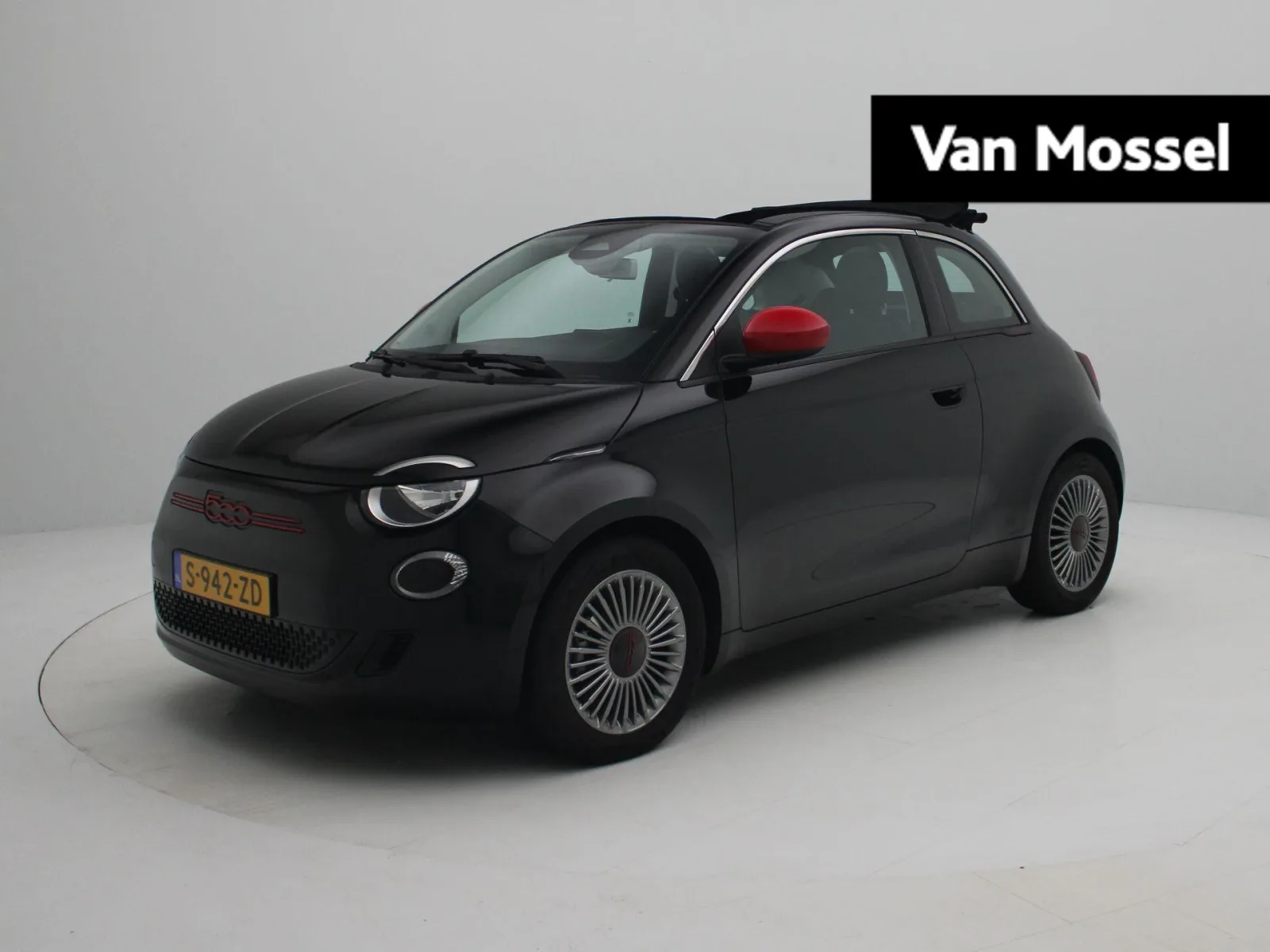 Fiat 500E CABRIO (2023) — foto 1