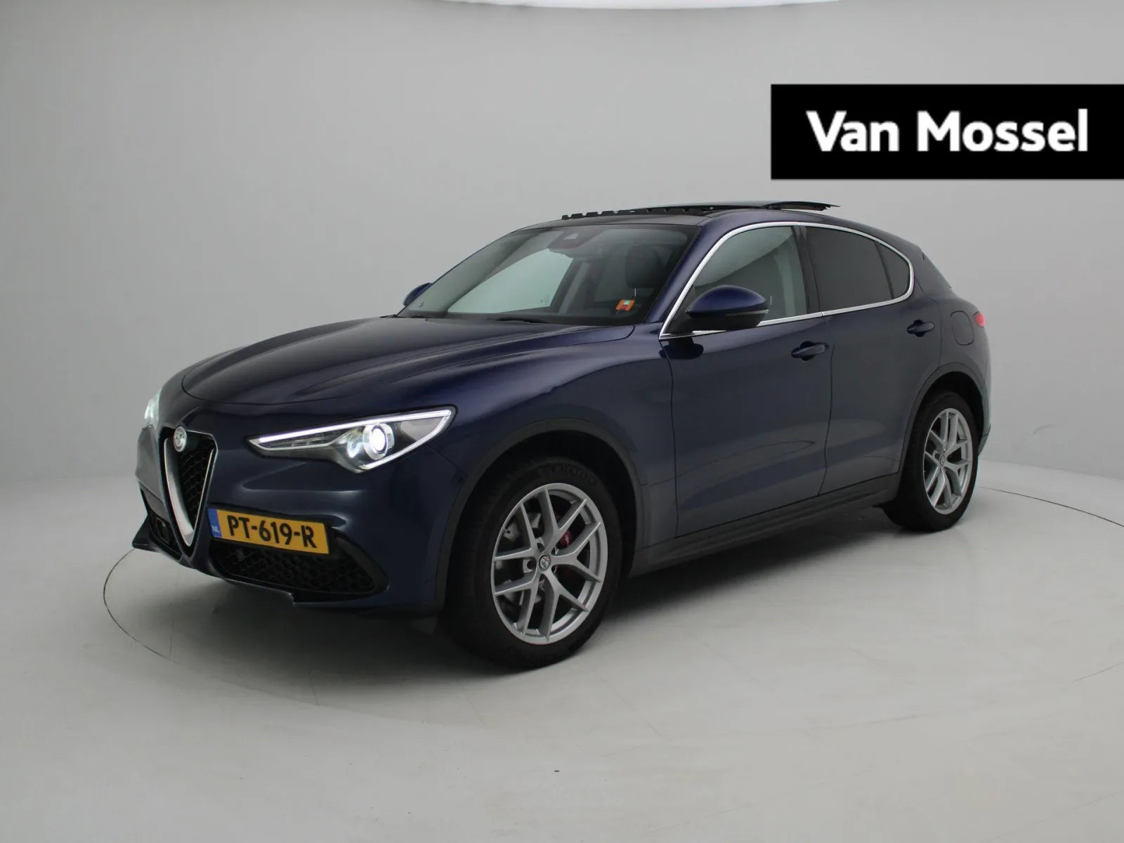 Alfa Romeo Stelvio (2017) — foto 1