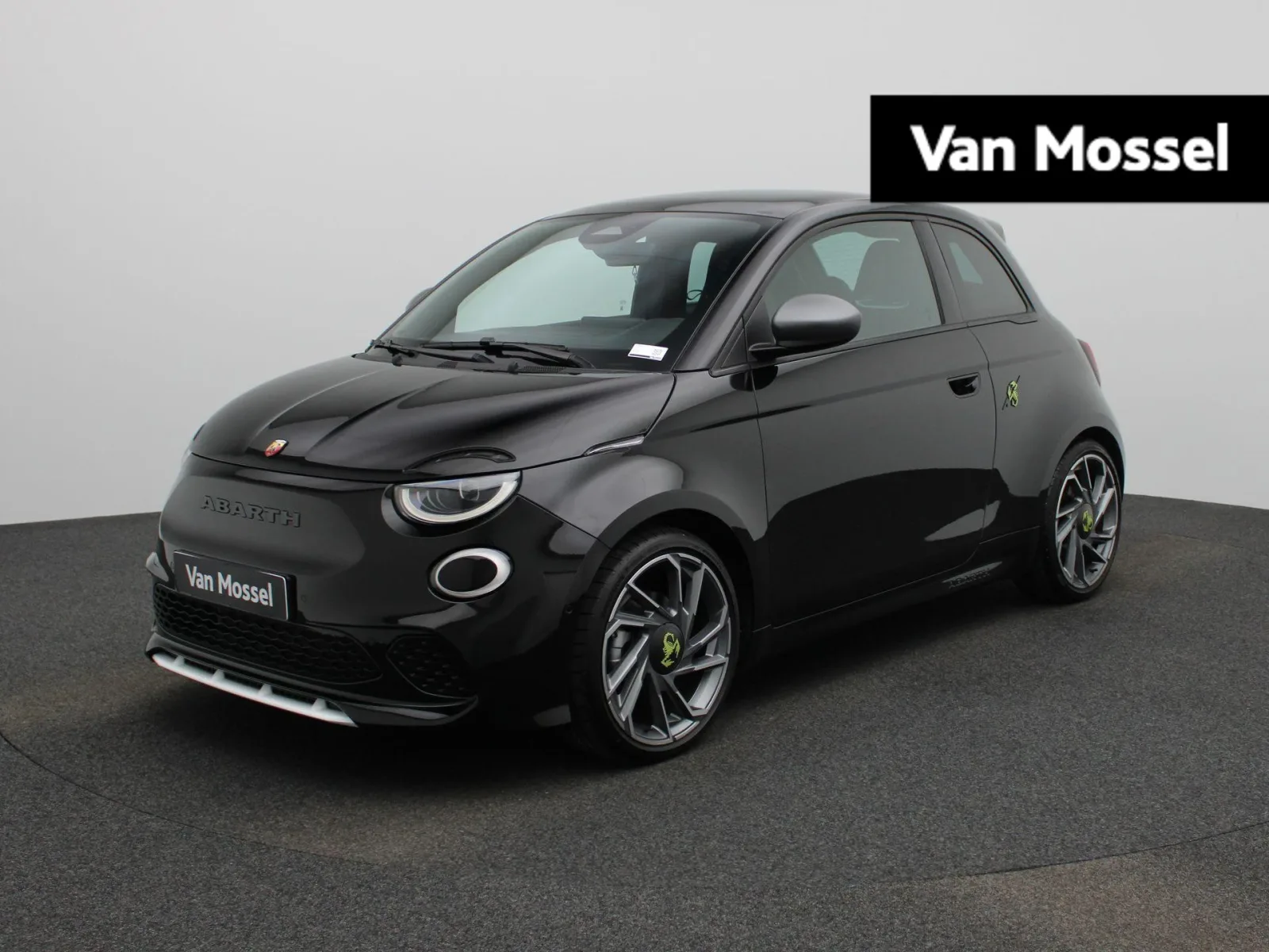 Abarth 500e (2024) — foto 1