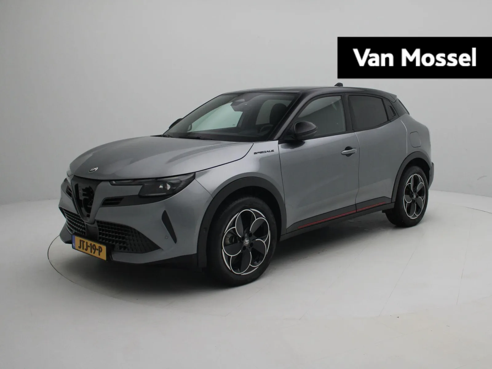Alfa Romeo Junior (2025) — foto 1