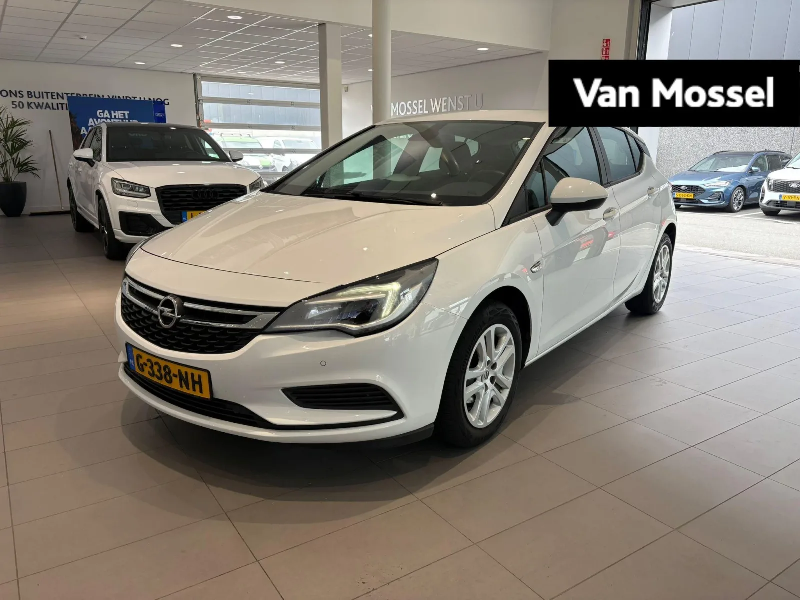 Opel Astra (2018) — foto 1