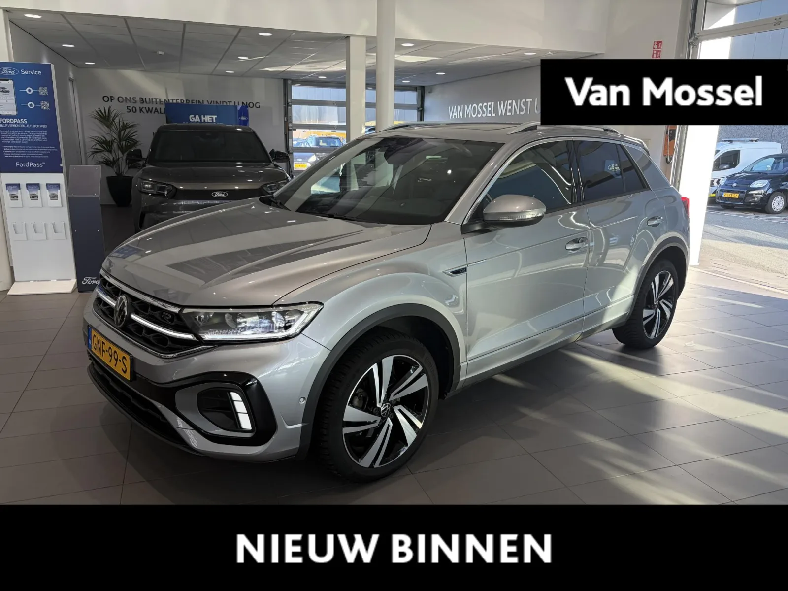 Volkswagen T-Roc (2022) — foto 1