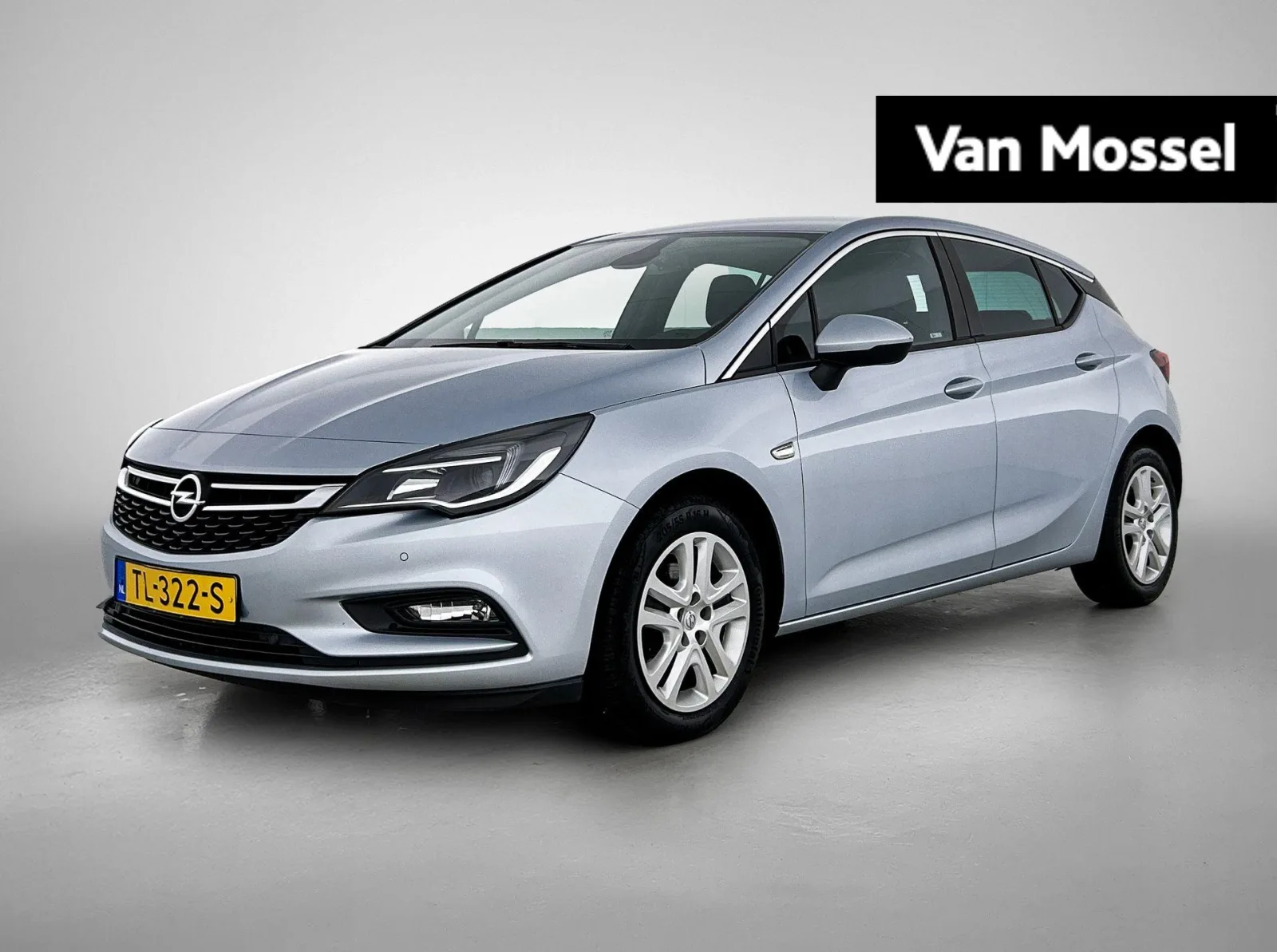 Opel Astra (2018) — foto 1