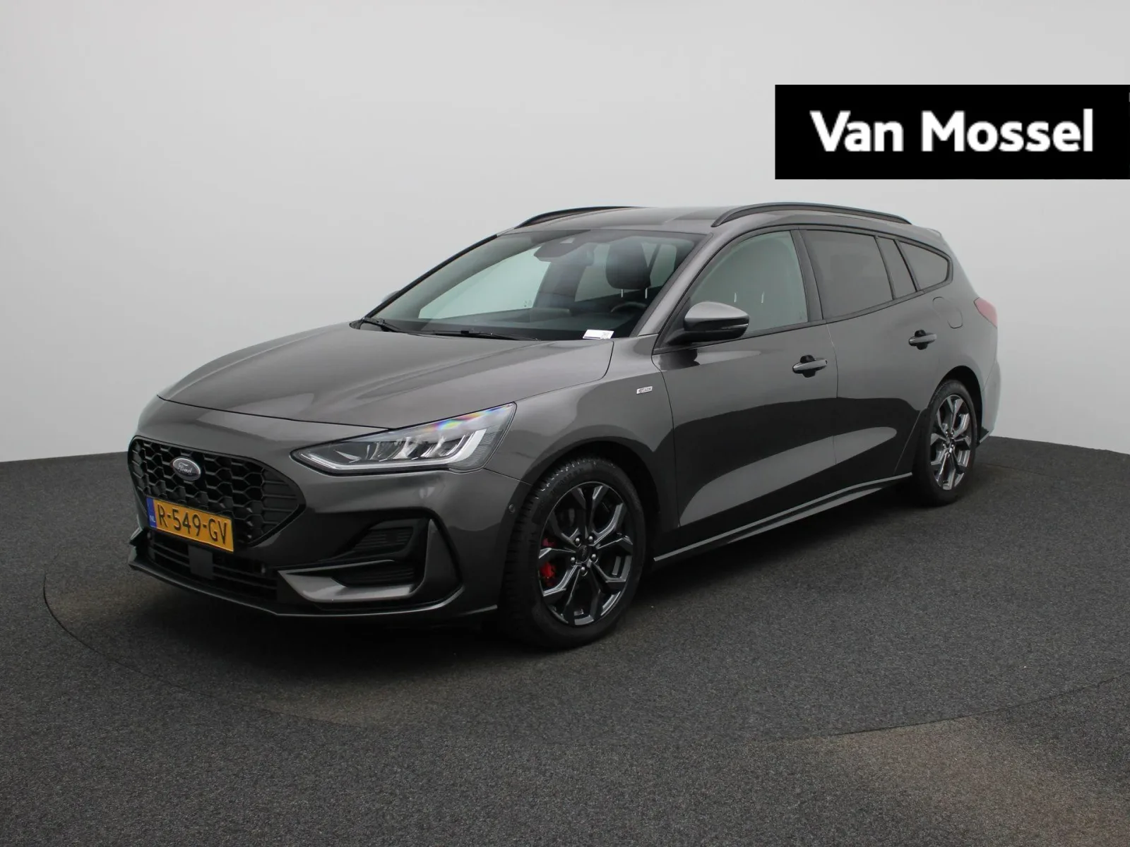 Ford Focus (2022) — foto 1