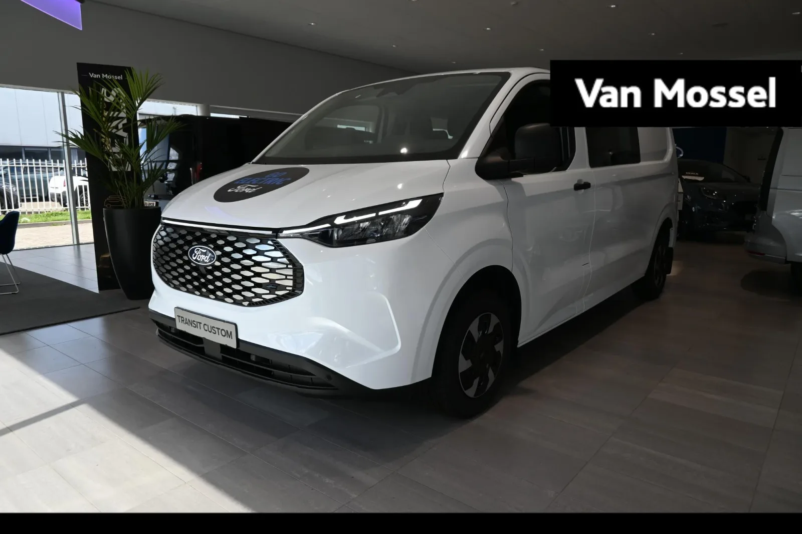 Ford E-Transit Custom (2026) — foto 1