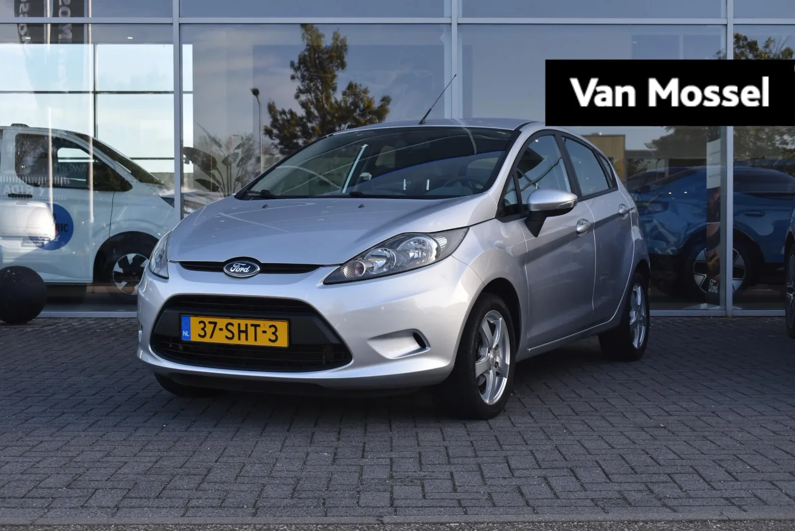 Ford Fiesta (2011) — foto 1