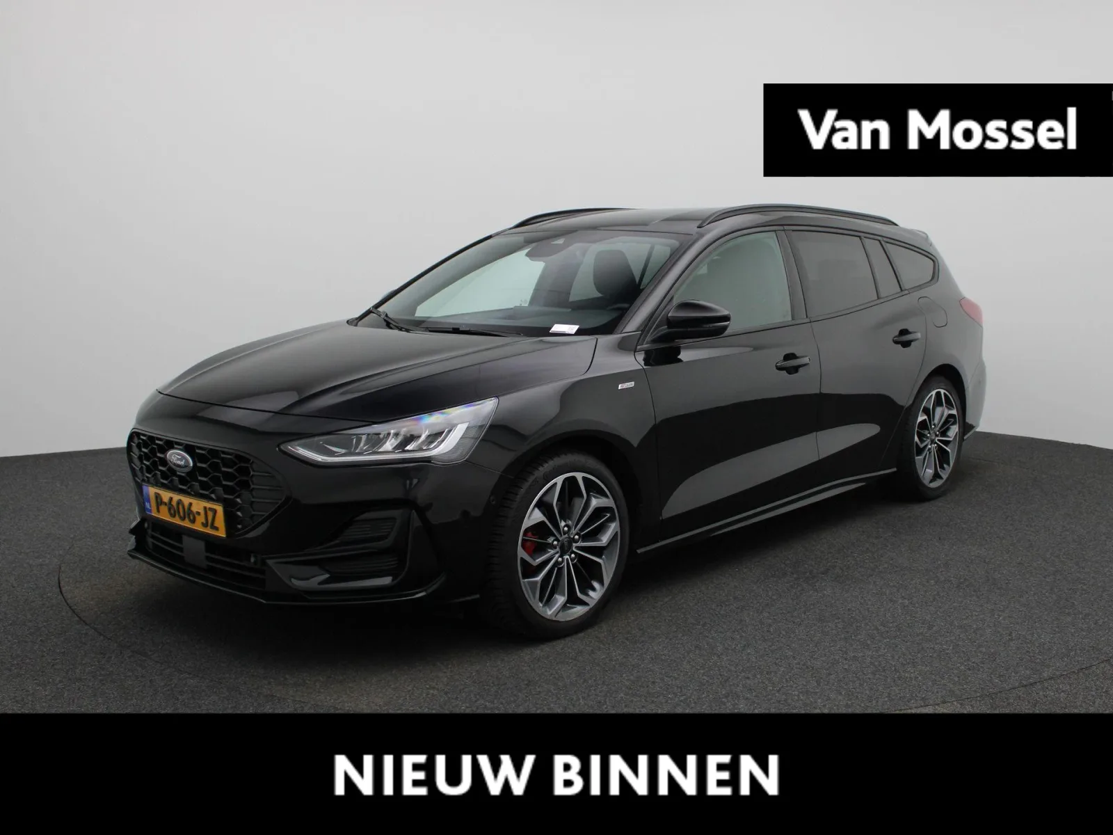 Ford Focus (2022) — foto 1