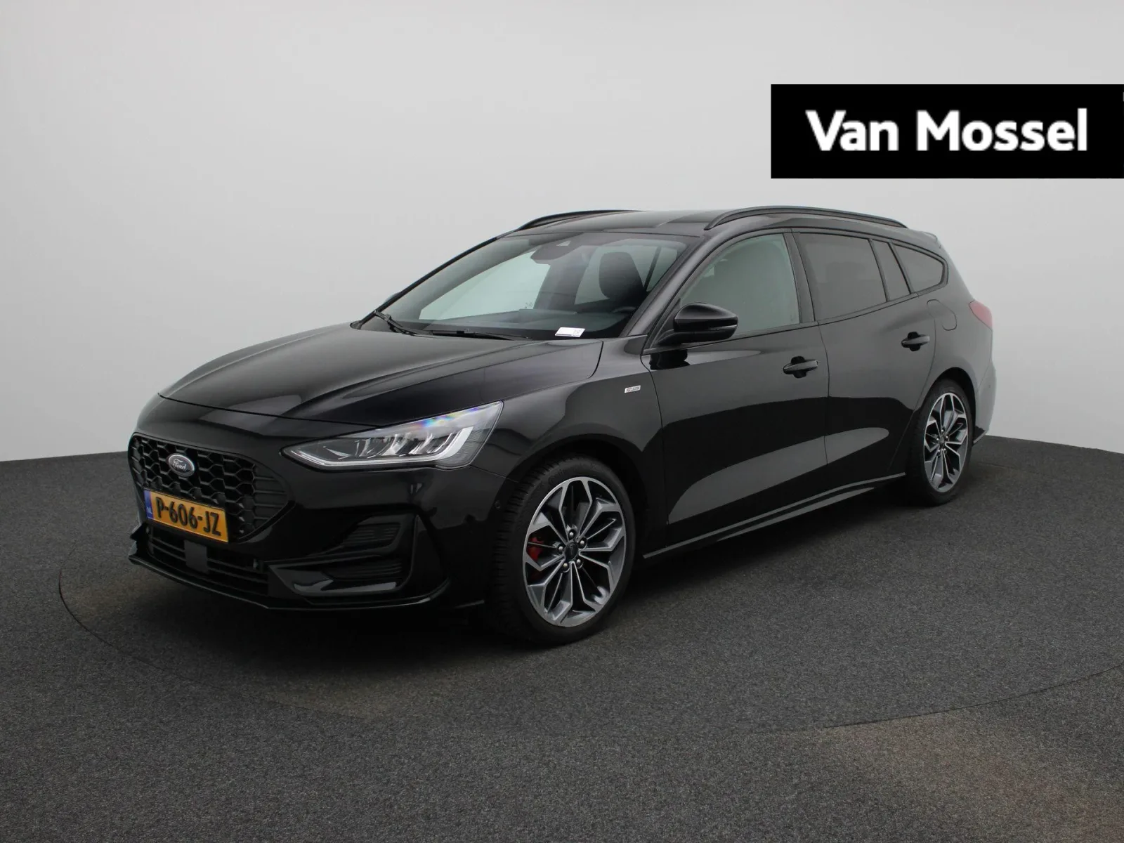 Ford Focus (2022) — foto 1