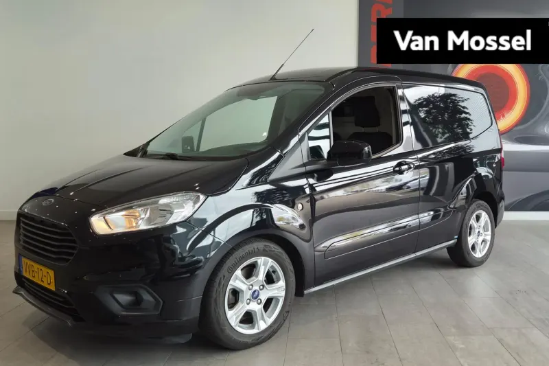 Ford Transit Courier (2023)