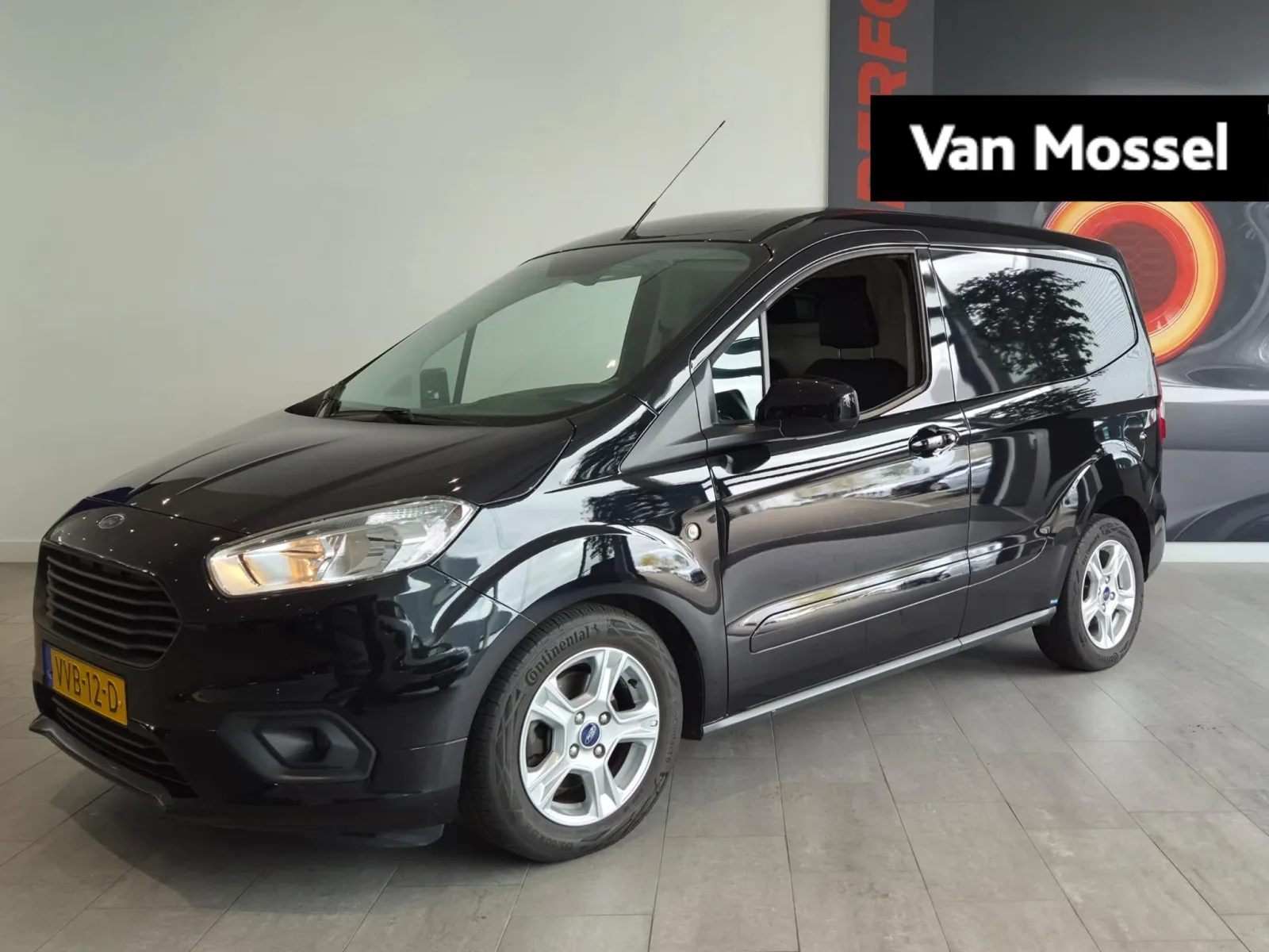 Ford Transit Courier (2023) — foto 1