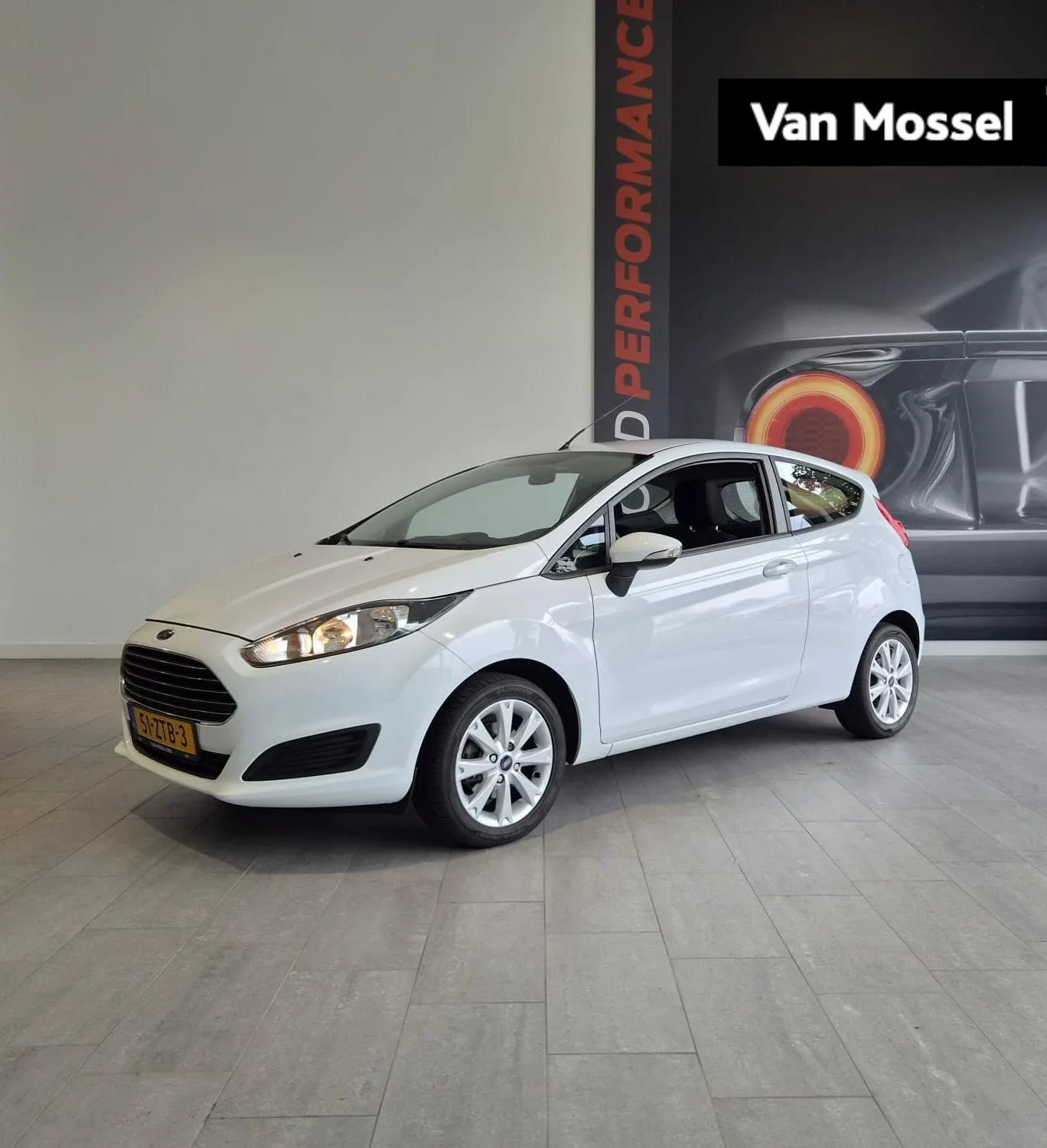Ford Fiesta (2013) — foto 1