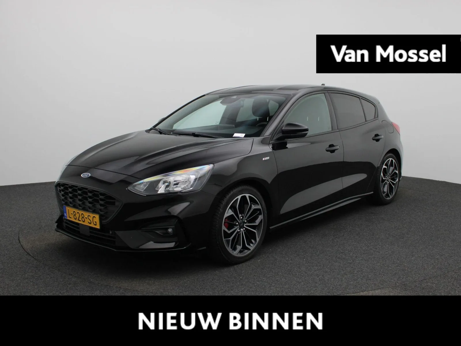 Ford Focus (2021) — foto 1