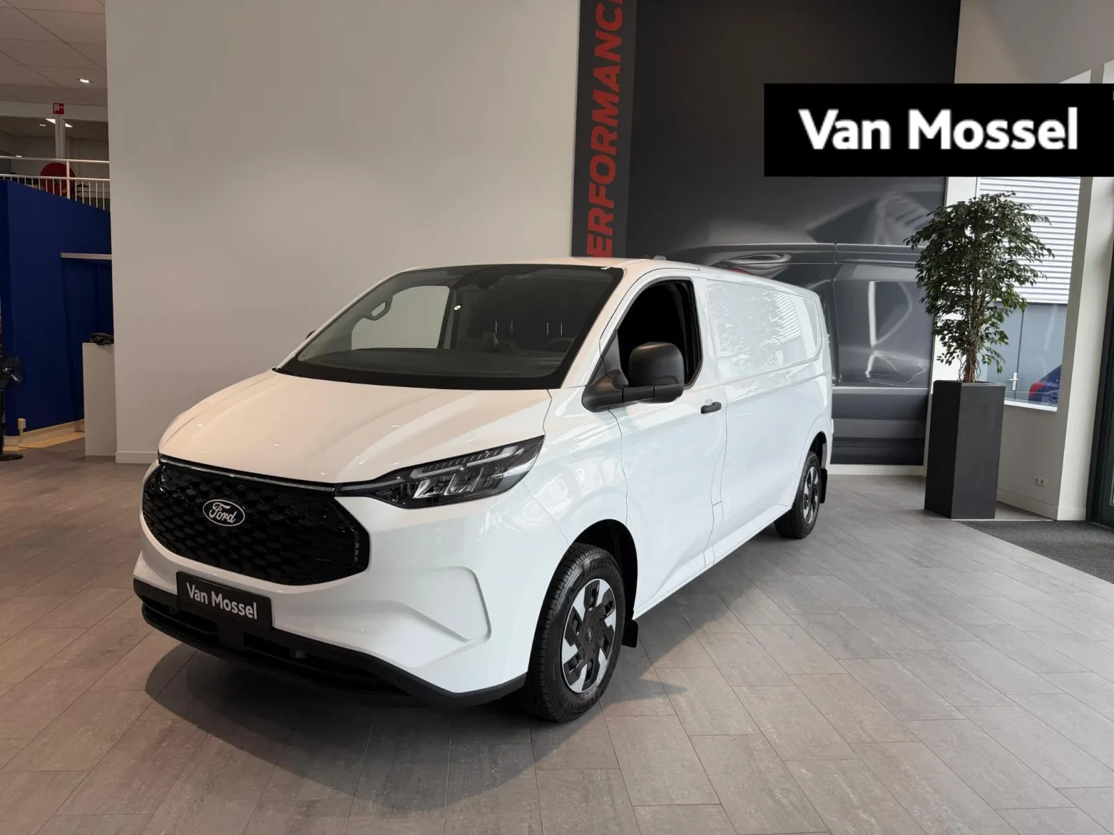 Ford E-Transit Custom (2026) — foto 1
