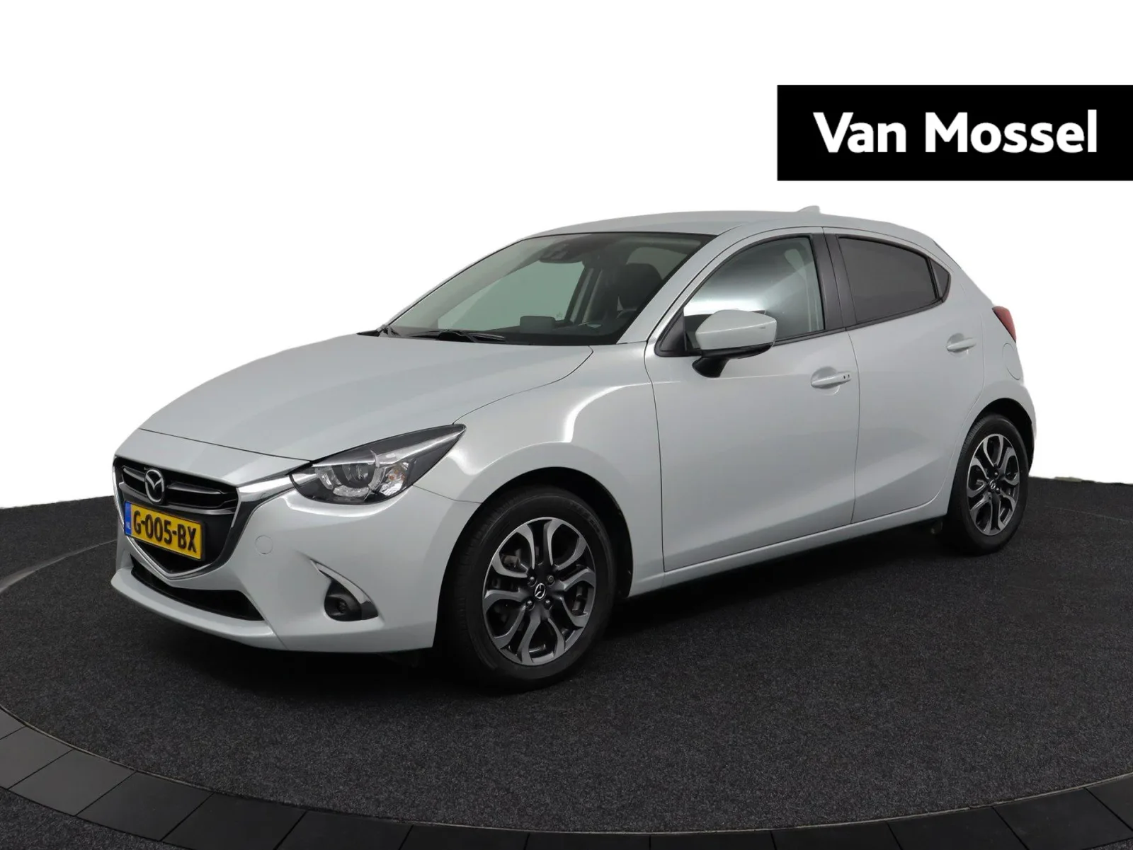 Mazda 2 (2019) — foto 1