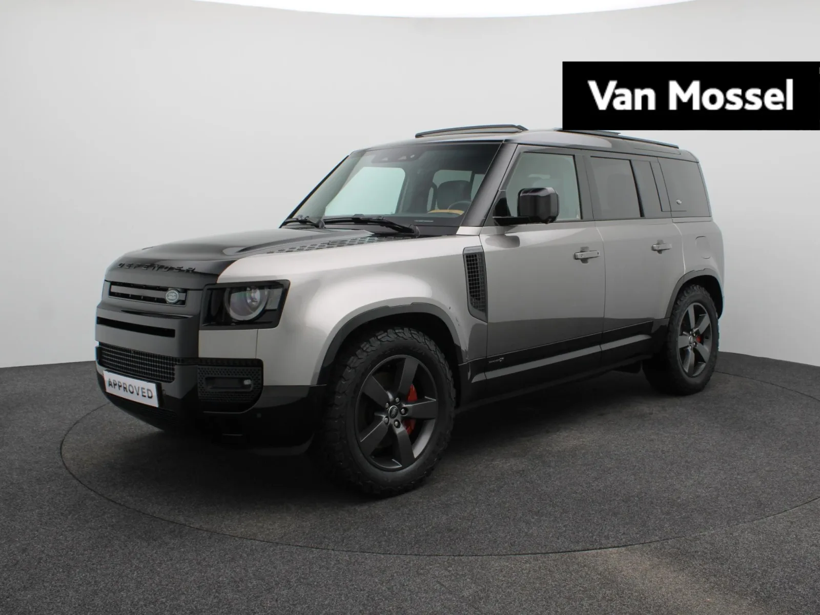 Land Rover Defender (2023) — foto 1