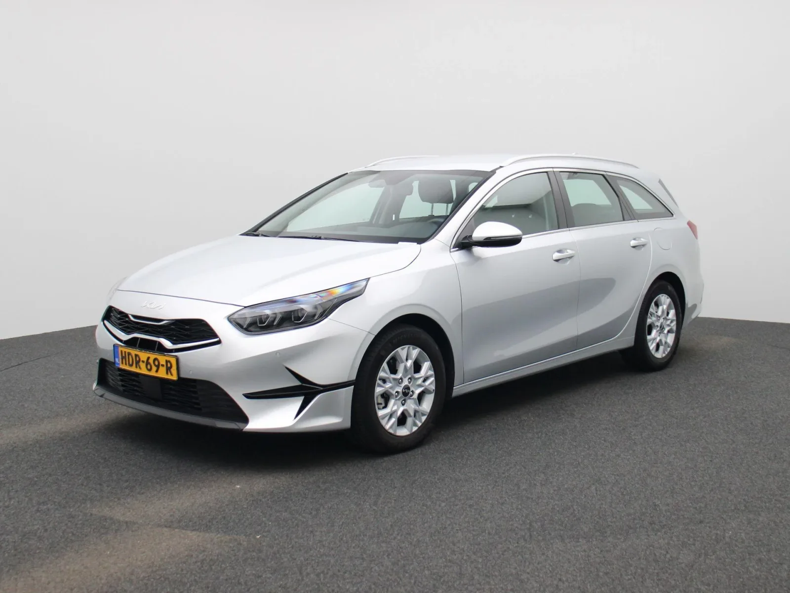 Kia Ceed Sportswagon (2025) — foto 1