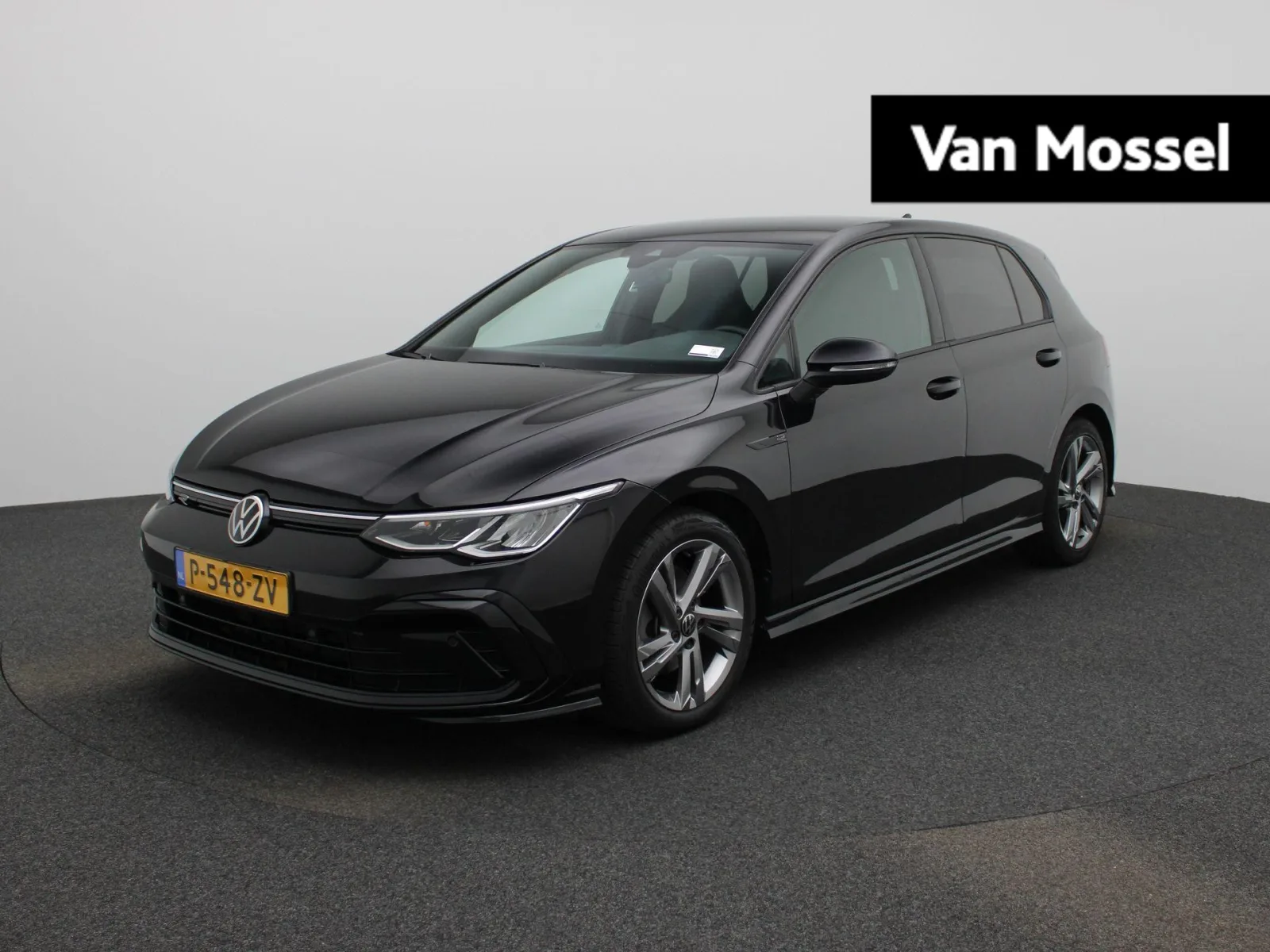 Volkswagen Golf (2022) — foto 1