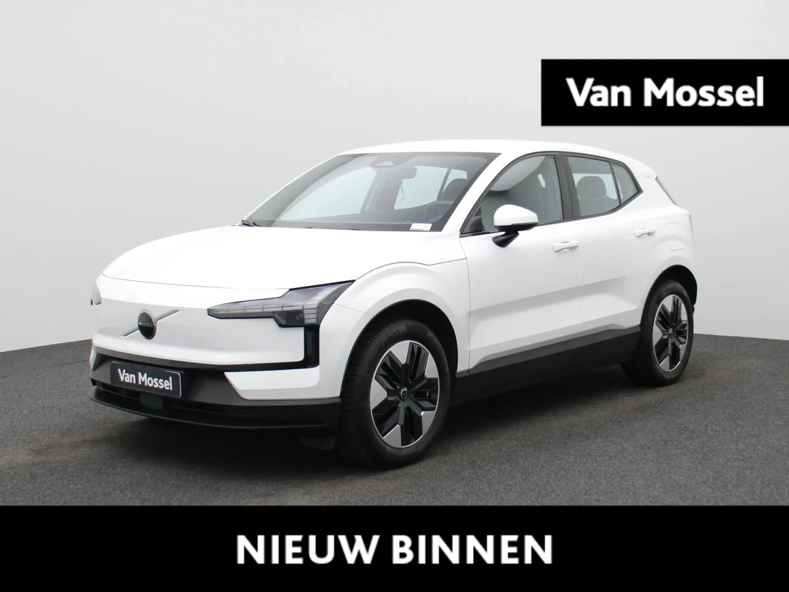 Volvo EX30 (2024) — foto 1